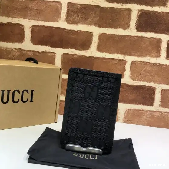 Hyperpeter case Off Grid GUCCI passport The 0606